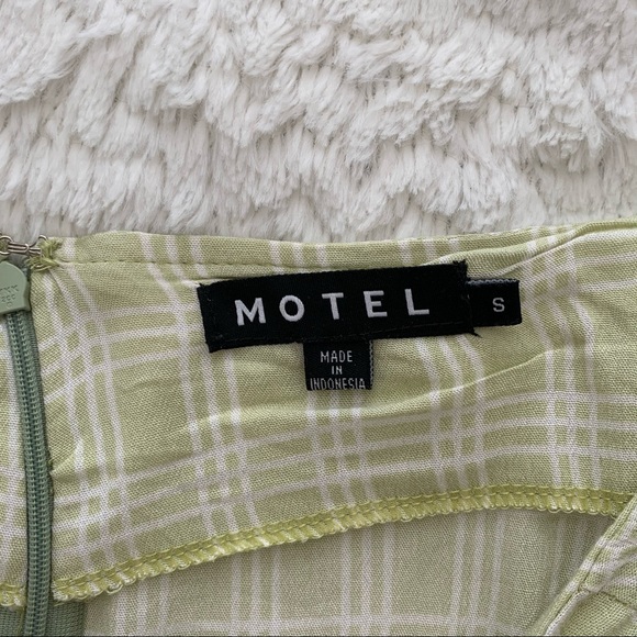 MOTEL - mini skirt in sage check - Picture 5 of 11